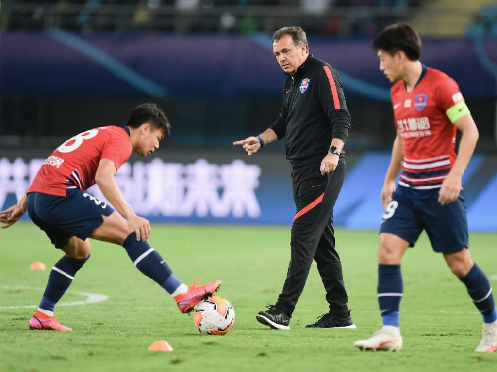 巴西临时主帅:输球与内马尔维尼缺阵无关,面对阿根廷需及时纠错 巴西临时主帅:输球与内马尔维尼缺阵无关,面对阿根廷需及时纠错