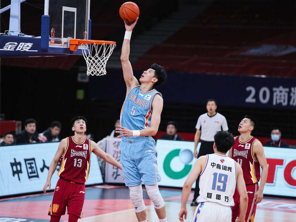 CBA常规赛战况焦灼，四强竞争进入白热化